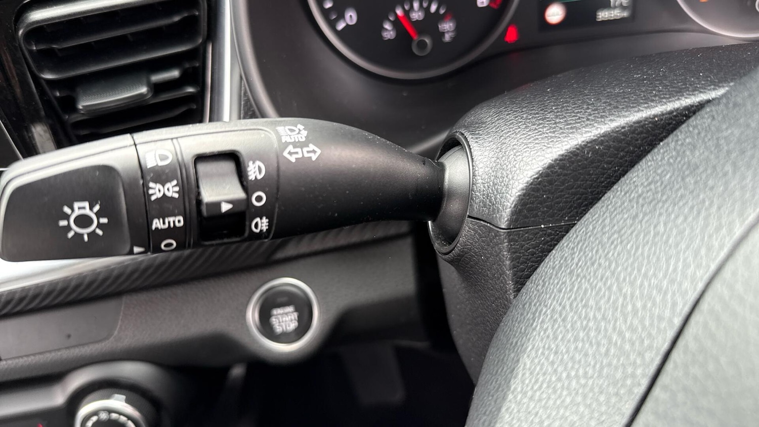 Used Kia Stonic 2024 for sale - 76306708: Photo 37