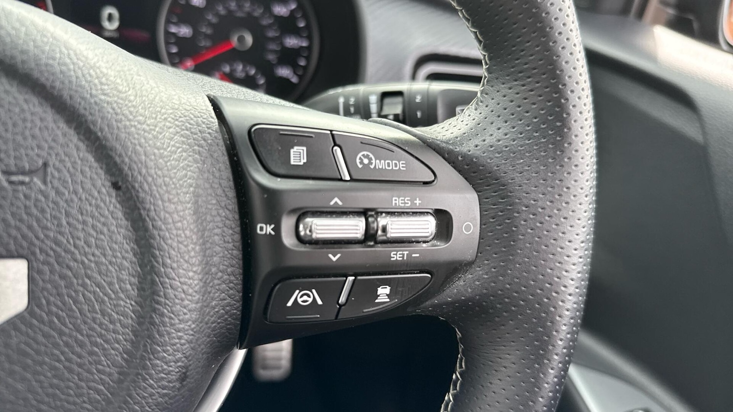 Used Kia Stonic 2024 for sale - 76306708: Photo 38