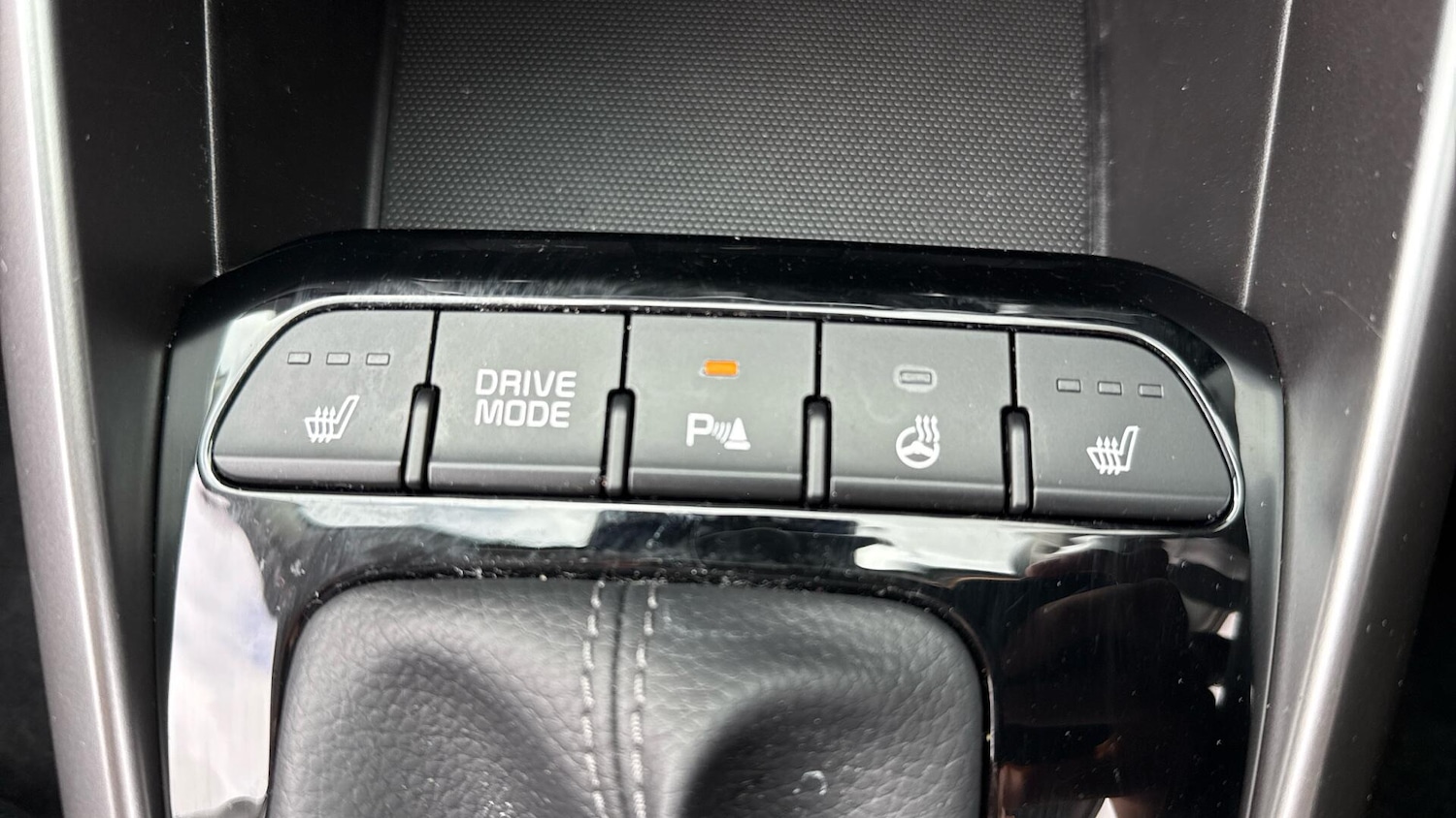 Used Kia Stonic 2024 for sale - 76306708: Photo 44