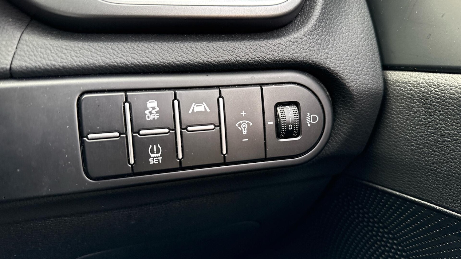 Used Kia XCeed 2025 for sale - 76307418: Photo 34