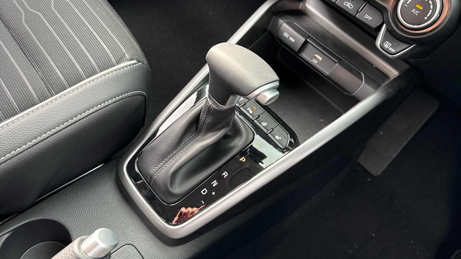 Used Kia Stonic 2025 for sale - 77673109: Photo 45