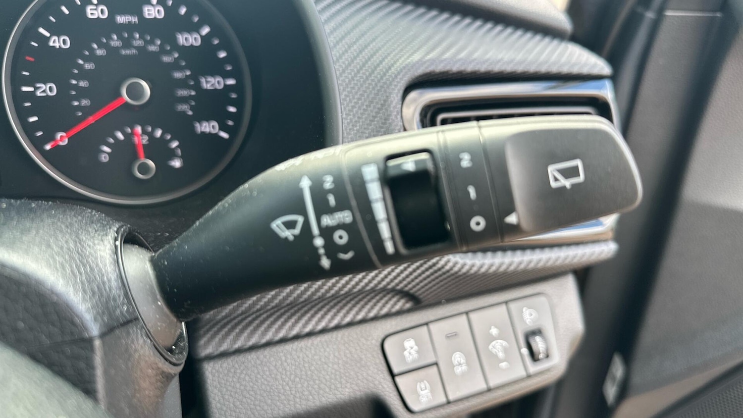 Used Kia Stonic 2023 for sale - 77671010: Photo 29