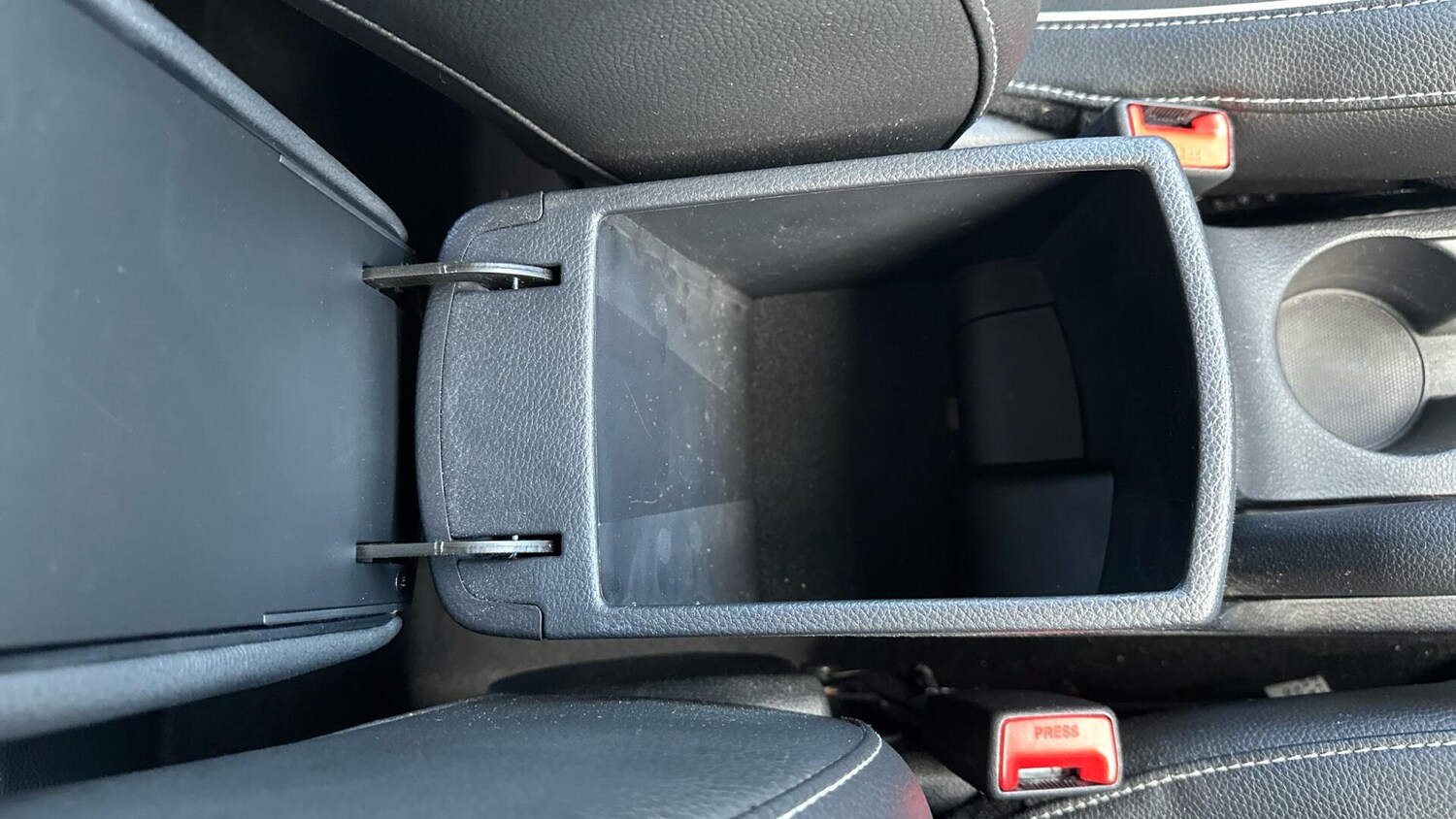 Used Kia Stonic 2023 for sale - 77671010: Photo 39