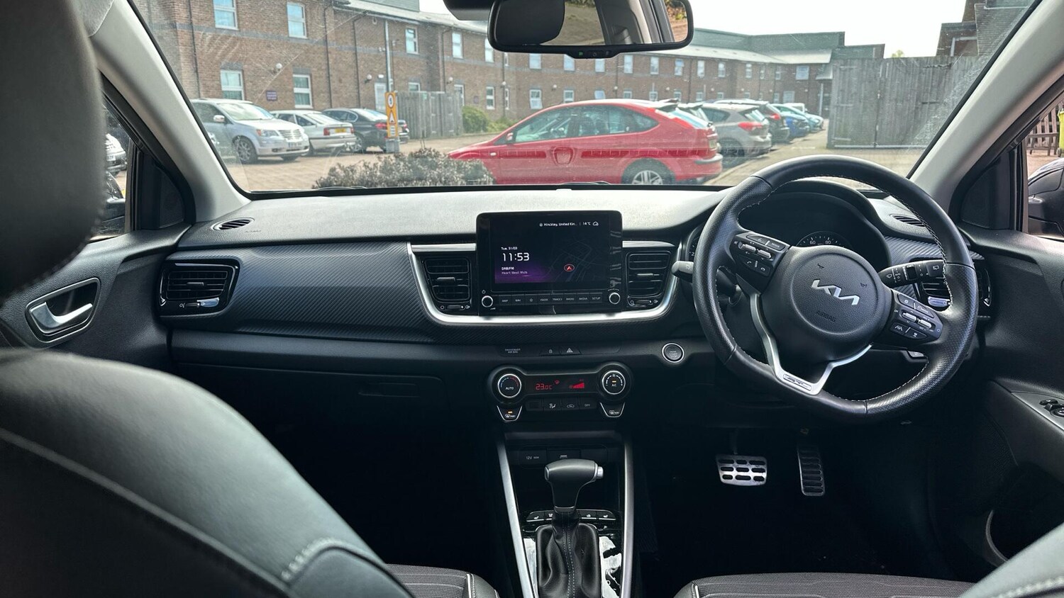 Used Kia Stonic 2023 for sale - 77671010: Photo 6