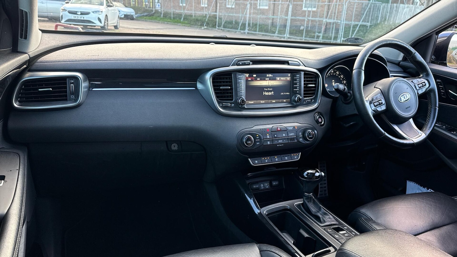 Used Kia Sorento 2015 for sale - 77039895: Photo 3