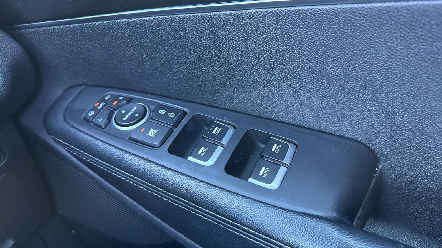 Used Kia Sorento 2015 for sale - 77039895: Photo 42