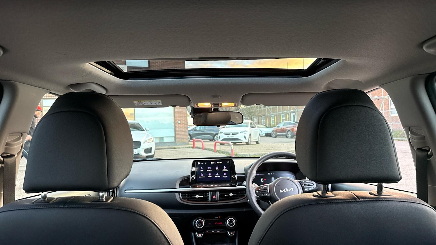 Used Kia Picanto 2024 for sale - 76634197: Photo 11