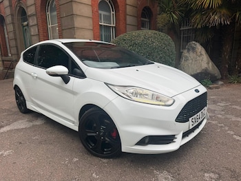 Used Ford Fiesta 2015 for sale - 79316916: Photo