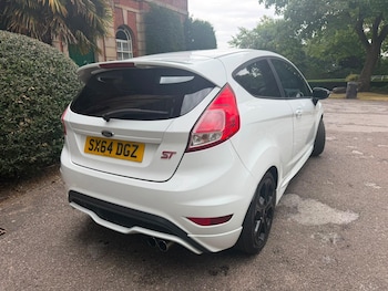 Used Ford Fiesta 2015 for sale - 79316916: Photo