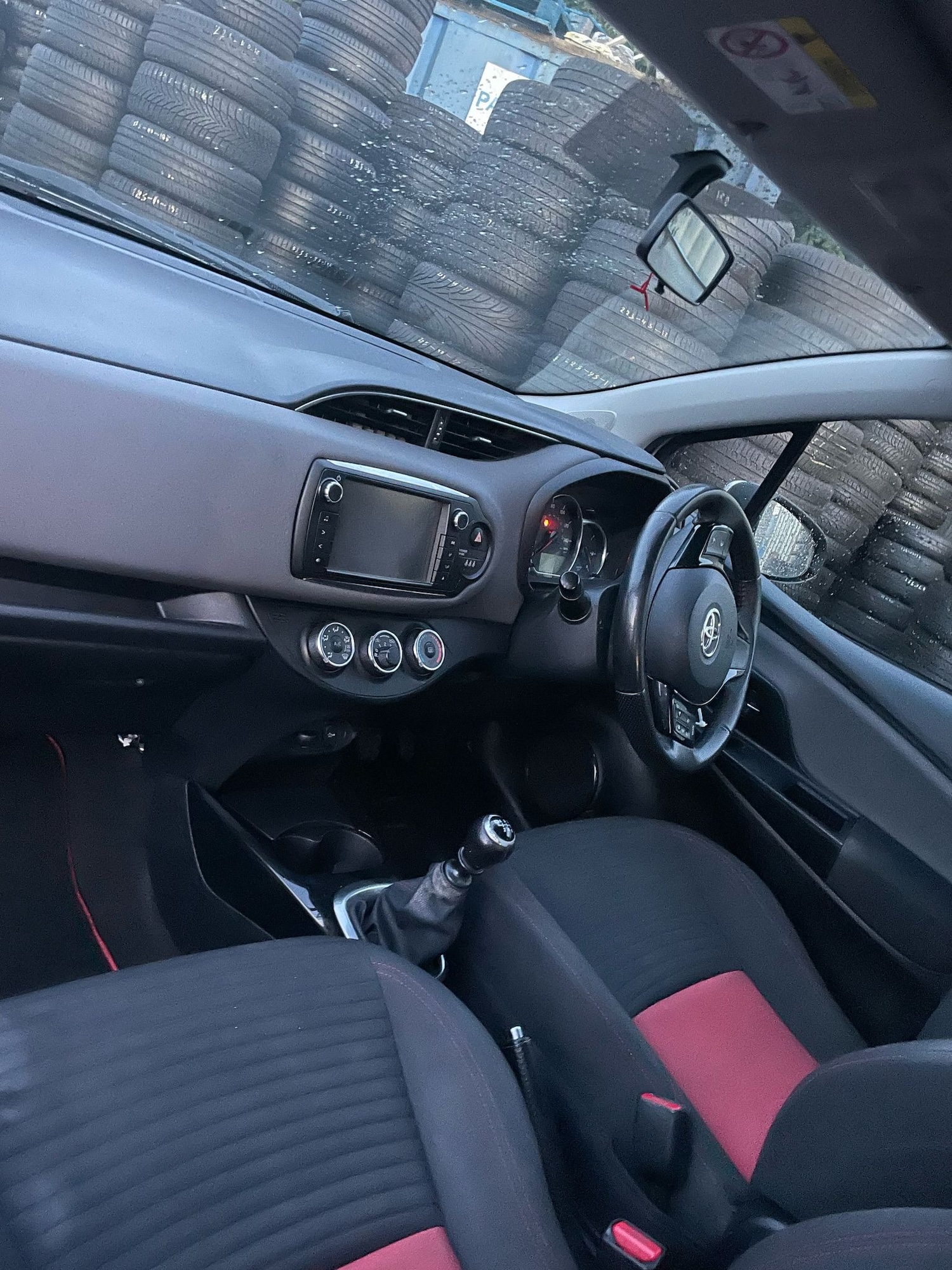 Used Toyota Yaris 2014 for sale - 76571956: Photo 15