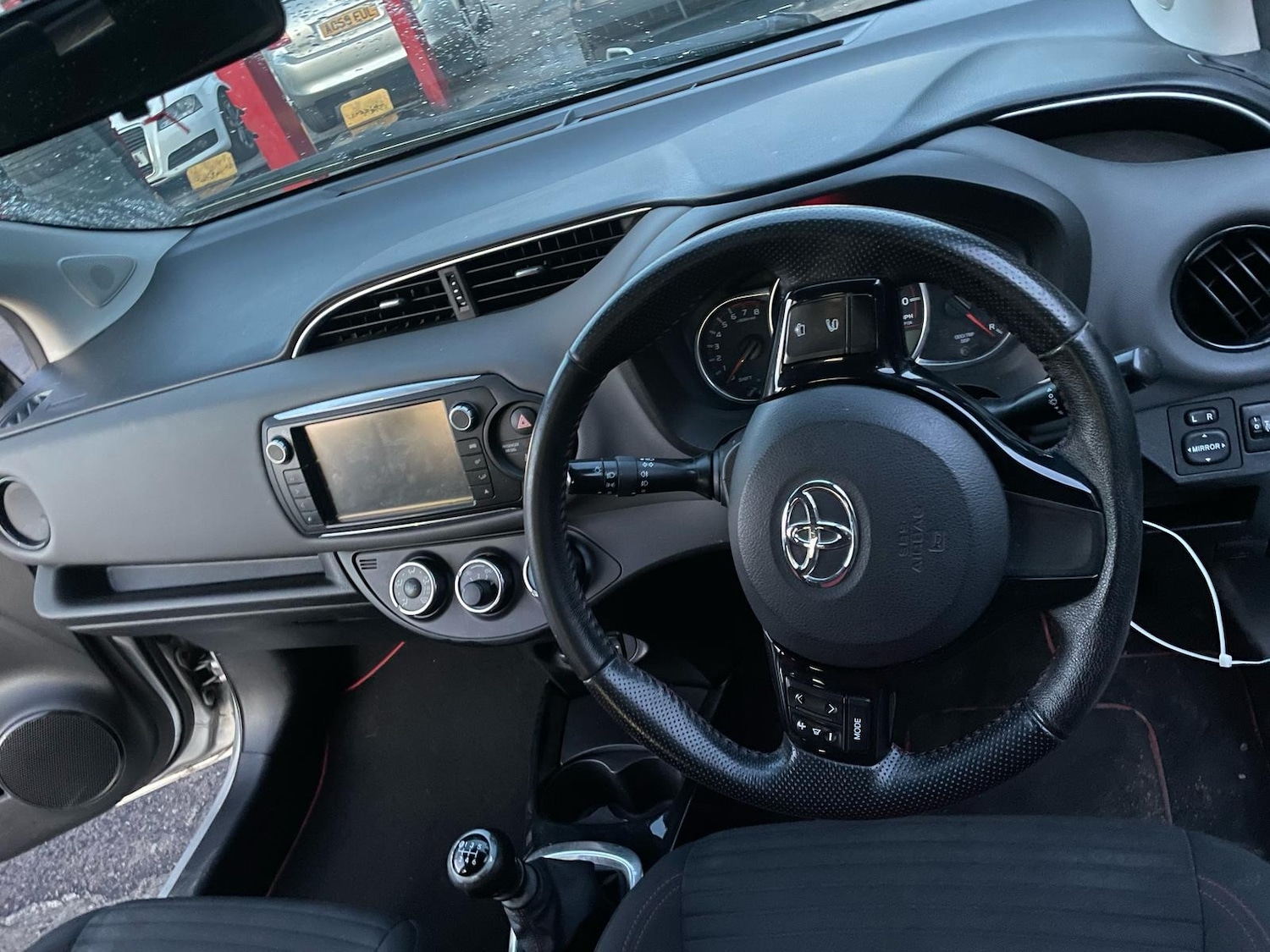 Used Toyota Yaris 2014 for sale - 76571956: Photo 17