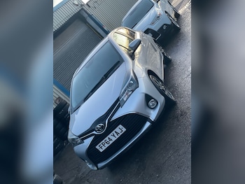 Used Toyota Yaris 2014 for sale - 76571956: Photo