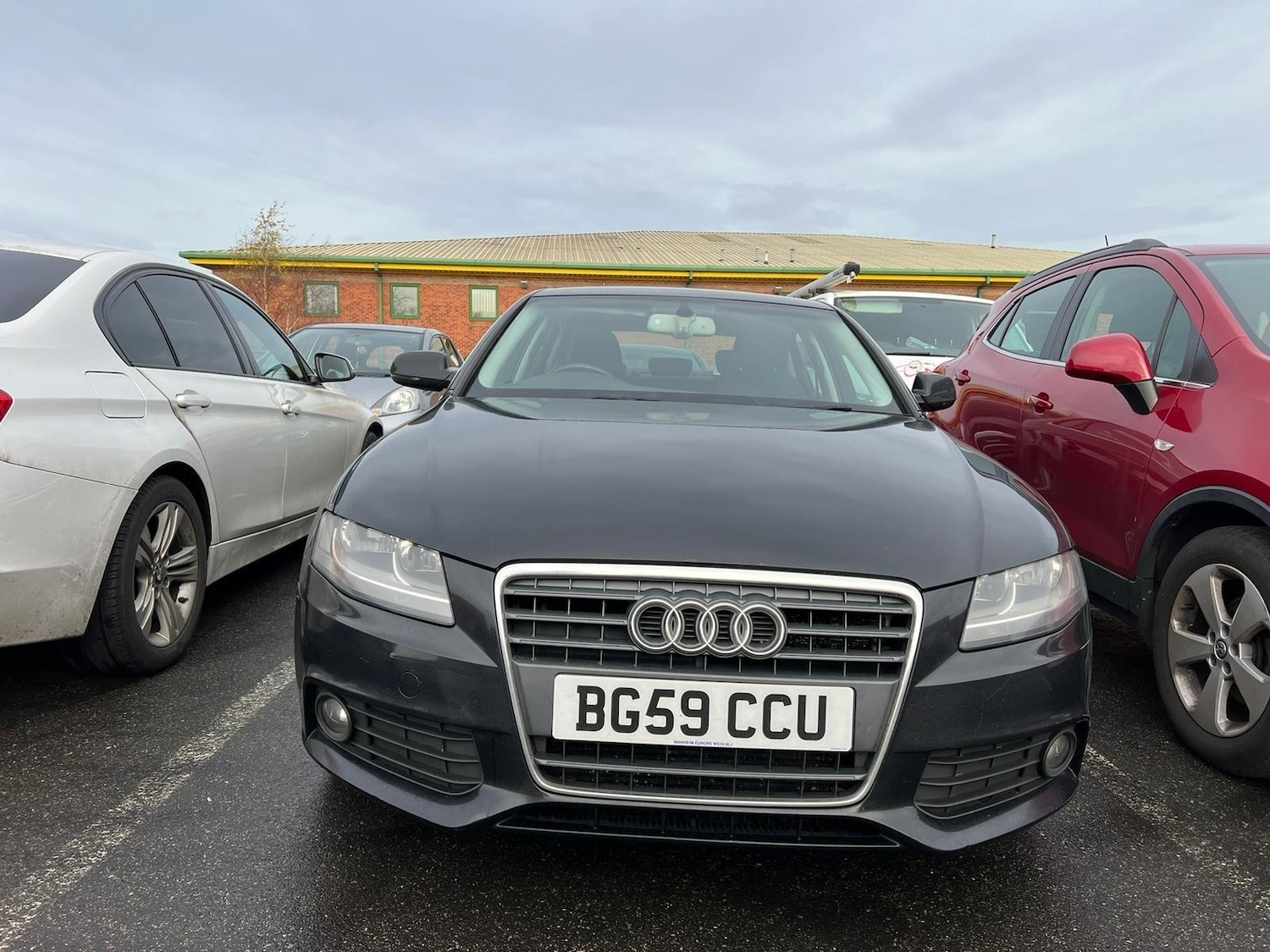 Used Audi A4 2009 for sale - 76637658: Photo 2