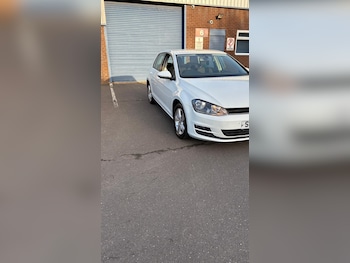 Used Volkswagen Golf 2015 for sale - 76571424: Photo