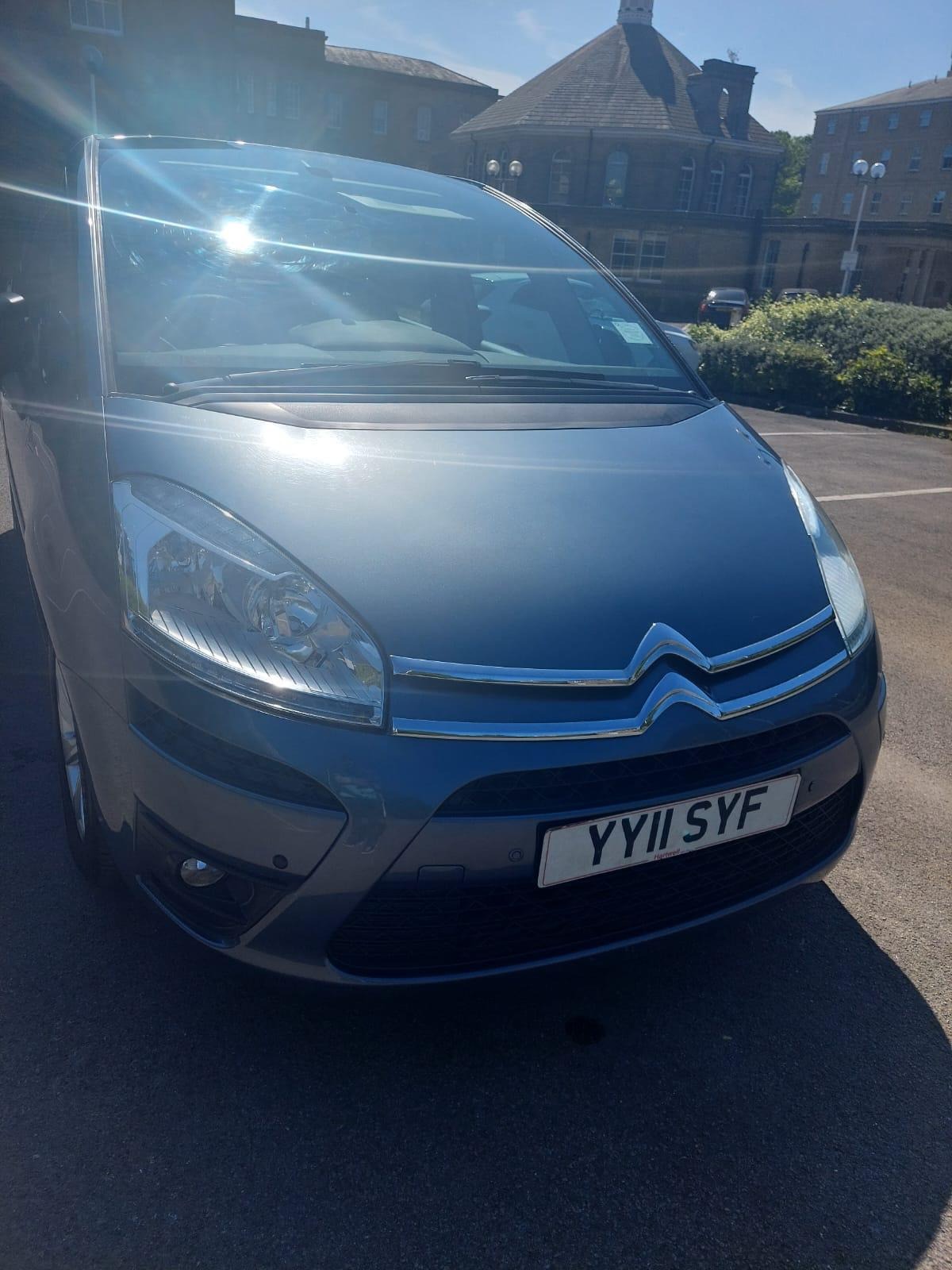 Used Citroen C4 Picasso 2011 for sale - 76637858: Photo 2