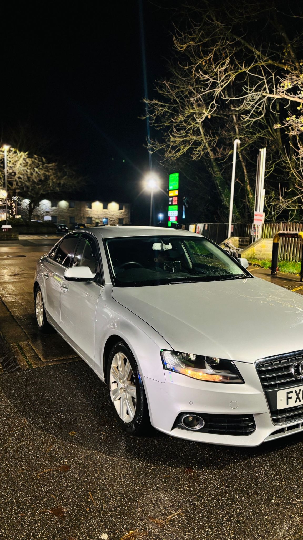 Used Audi A4 2011 for sale - 76919808: Photo 2