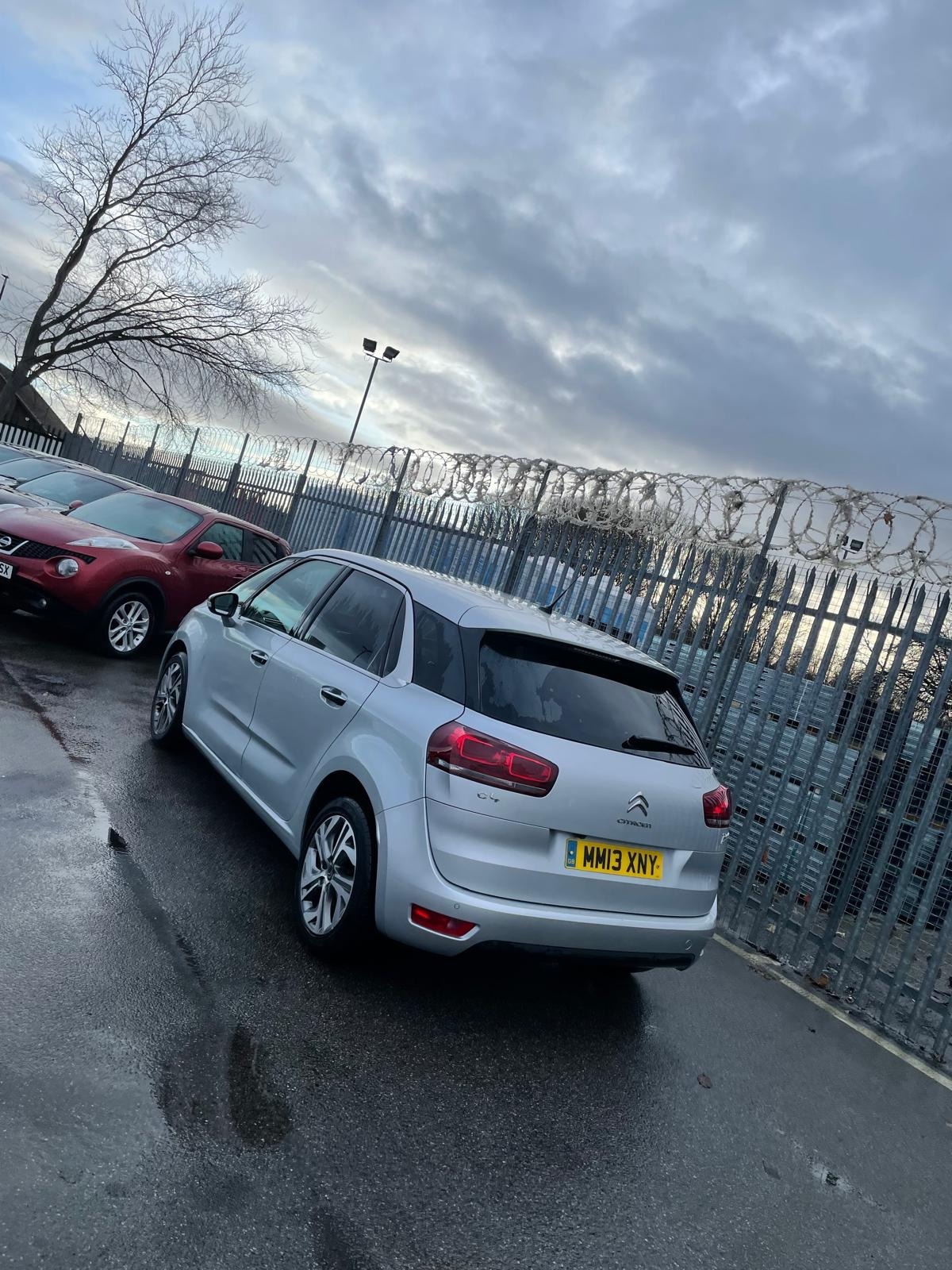 Used Citroen C4 Picasso 2013 for sale - 76557754: Photo 11