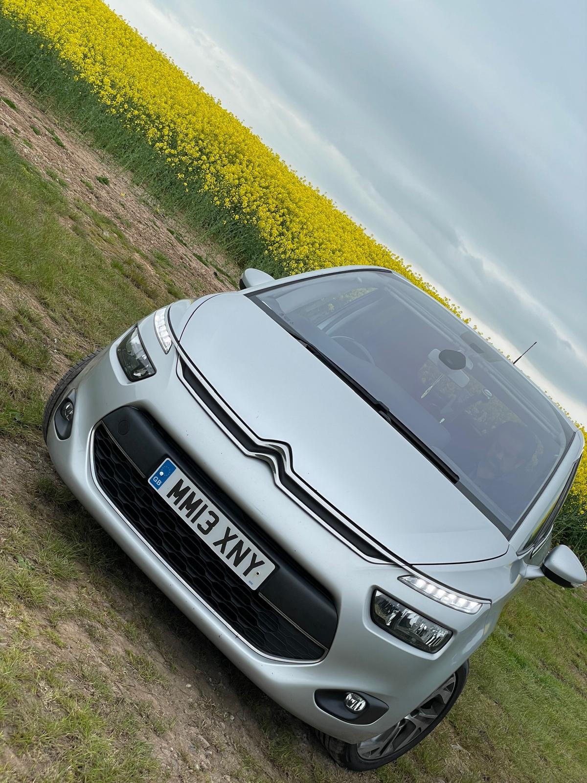 Used Citroen C4 Picasso 2013 for sale - 76557754: Photo 2