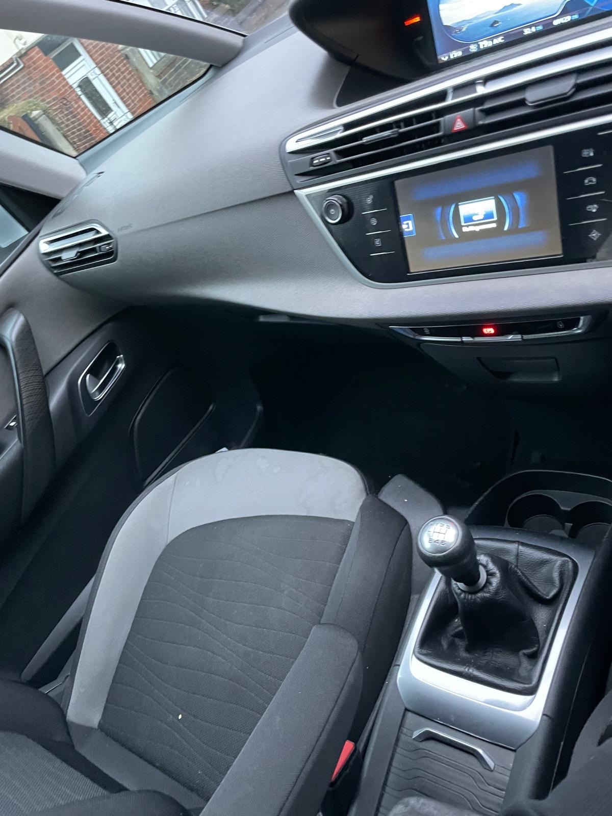 Used Citroen C4 Picasso 2013 for sale - 76557754: Photo 22