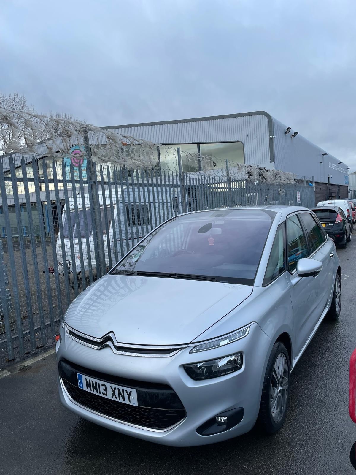 Used Citroen C4 Picasso 2013 for sale - 76557754: Photo 23