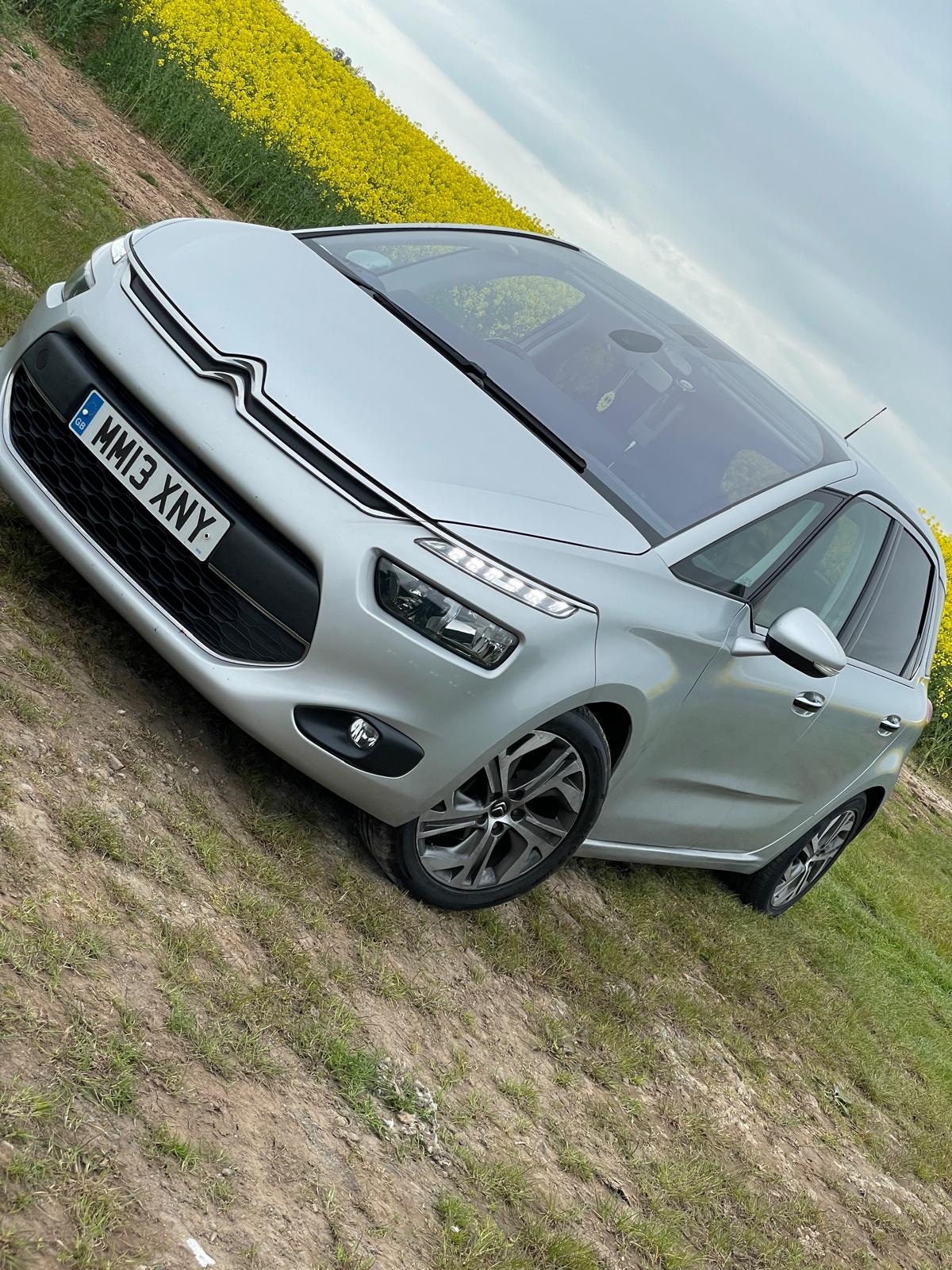 Used Citroen C4 Picasso 2013 for sale - 76557754: Photo 3