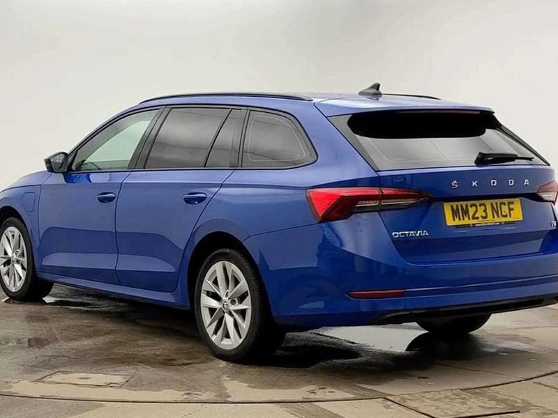 Used Skoda Octavia 2023 for sale - 77733316: Photo 3