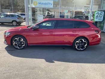 Used Skoda Superb 2025 for sale - 77619816: Photo