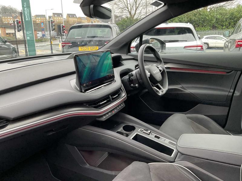 Used Skoda Enyaq 2025 for sale - 77592741: Photo 2