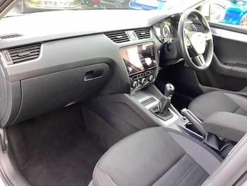 Used Skoda Octavia 2019 for sale - 76344363: Photo