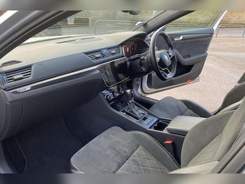 Used Skoda Superb 2023 for sale - 77106641: Photo