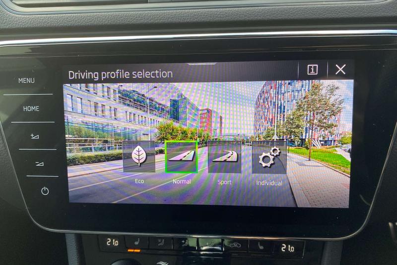 Used Skoda Superb 2023 for sale - 77106641: Photo 40