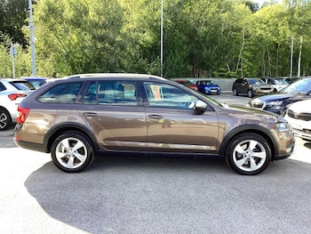 Used Skoda Octavia 2017 for sale - 76603439: Photo