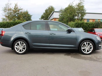 Used Skoda Octavia 2017 for sale - 77030699: Photo