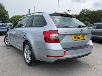 Used Skoda Octavia 2019 for sale - 79344492: Photo