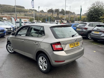 Used Skoda Fabia 2018 for sale - 76228772: Photo