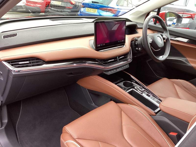 Used Skoda Enyaq 2024 for sale - 76405311: Photo 2