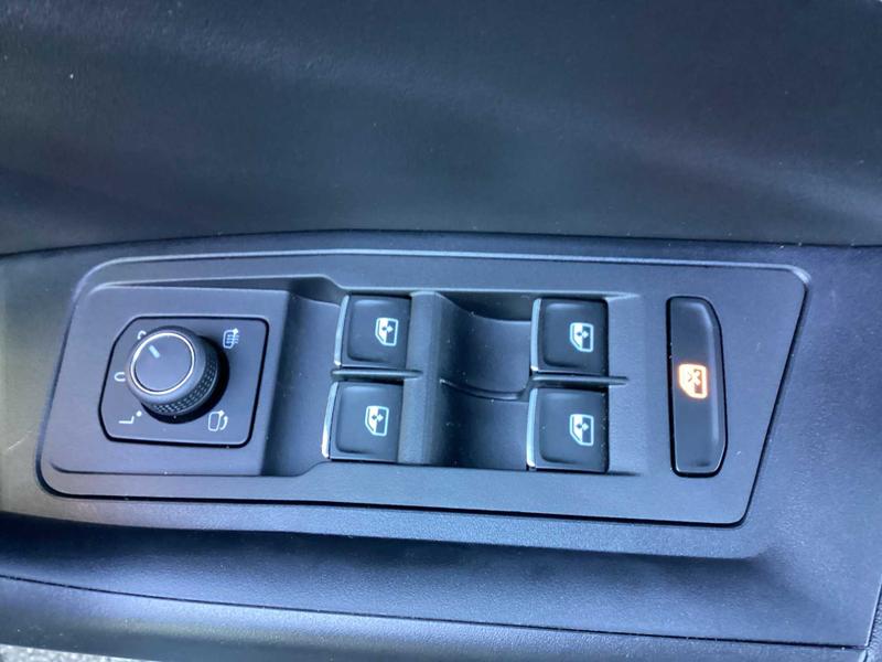 Used Volkswagen T-Roc 2023 for sale - 77367618: Photo 18