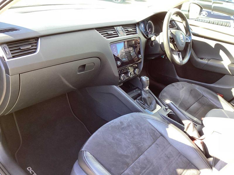 Used Skoda Octavia 2017 for sale - 76006302: Photo 2