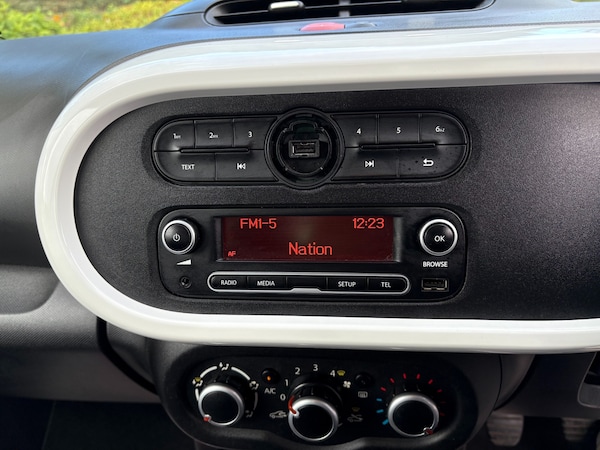 Used Renault Twingo 2015 for sale - 76340855: Photo 24