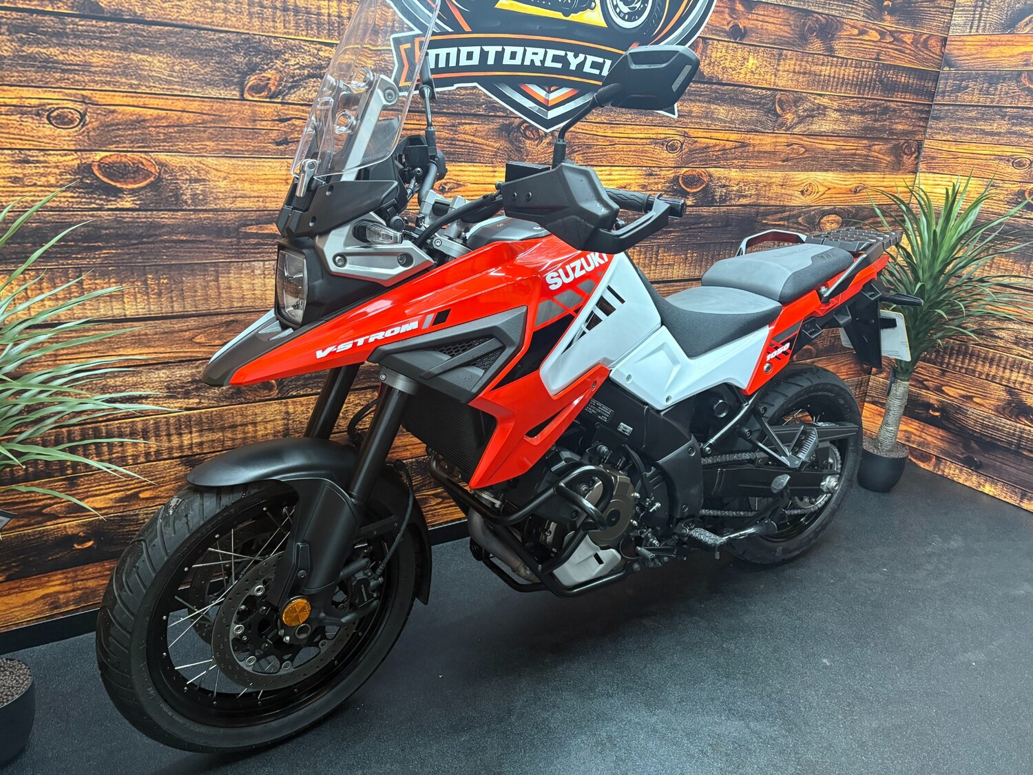 Suzuki DL 1050 RC M2