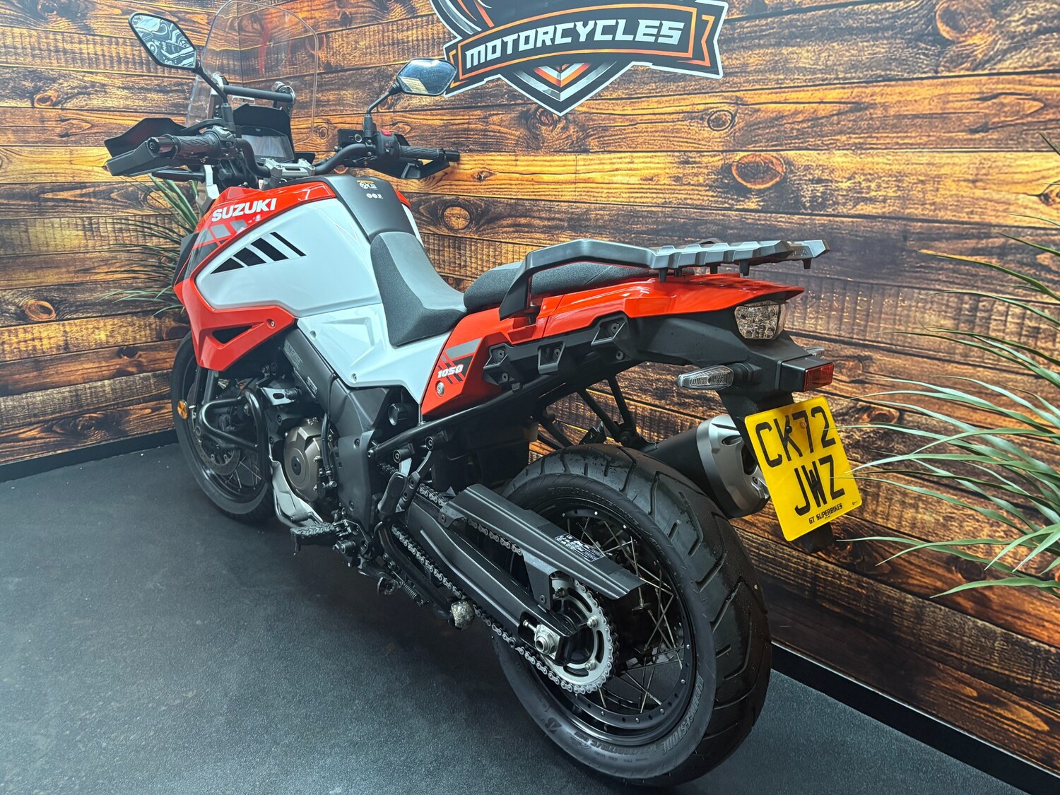 Suzuki DL 1050 RC M2