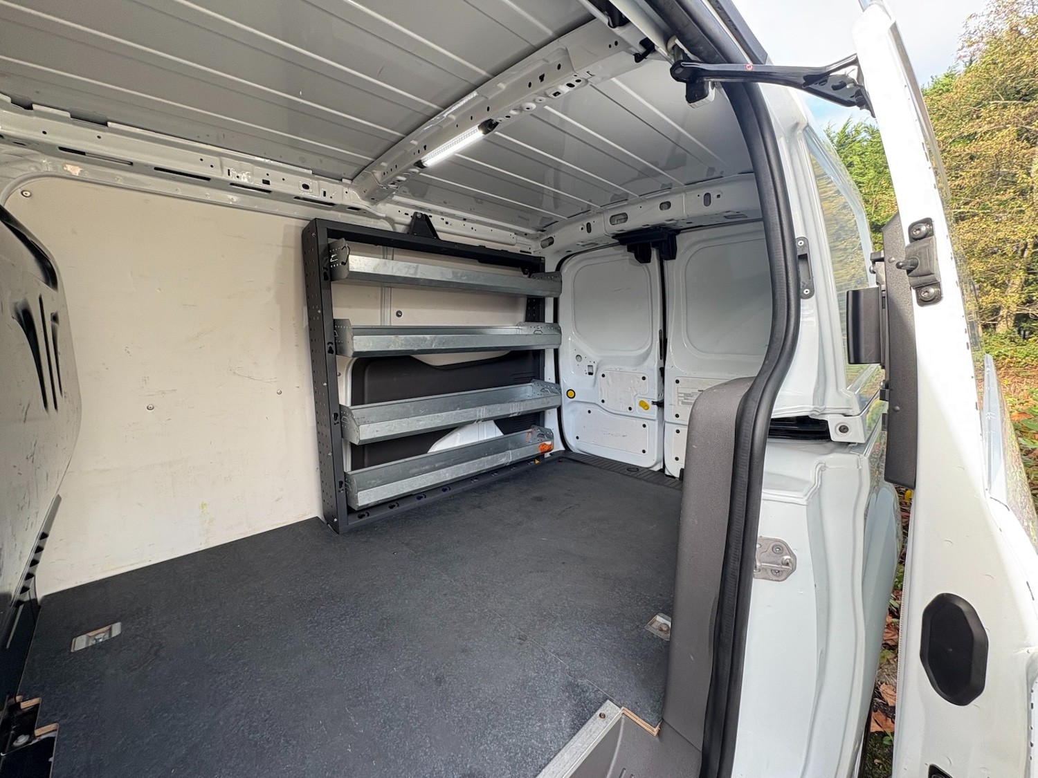 Used Ford Transit Connect 2021 for sale - 76565930: Photo 9