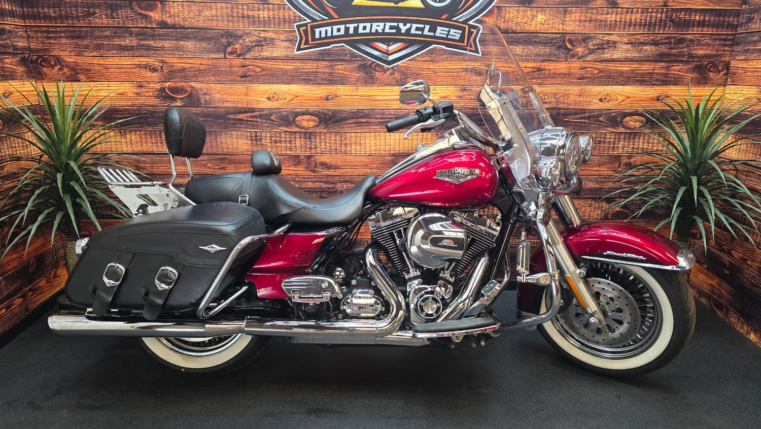Used Harley-Davidson TOURING ROAD KING 2014 for sale - 78926636: Photo 2