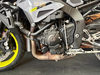 Used Yamaha MT-10 2016 for sale - bike-79383288: Photo