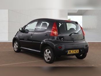 Used Peugeot 107 2010 for sale - 79217033: Photo