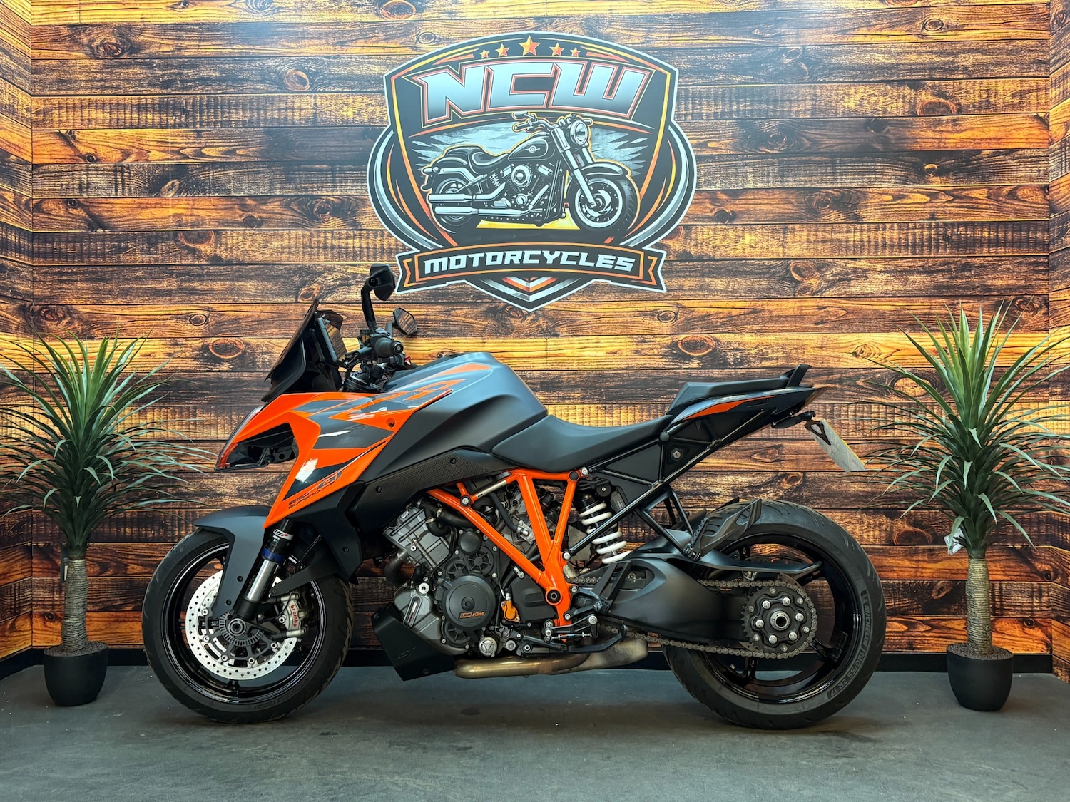 Used KTM 1290 SUPERDUKE GT 22 2022 for sale - 78438847: Photo 2