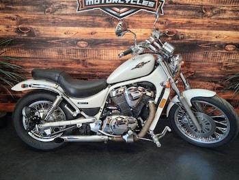 Used Suzuki INTRUDER 2016 for sale - bike-78993875: Photo