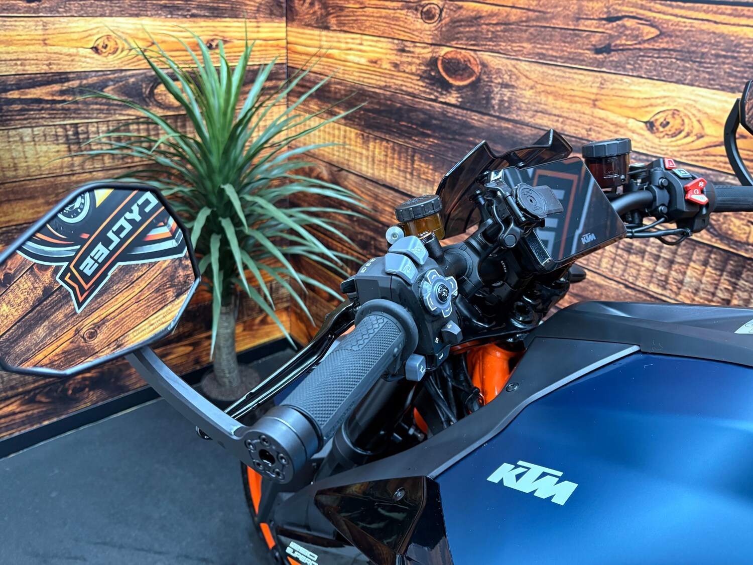 Used KTM SUPERDUKE 2023 for sale - 78653301: Photo 29