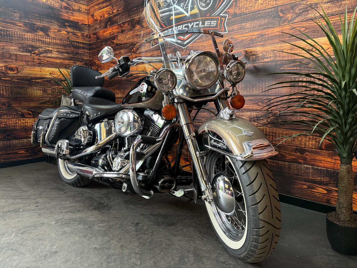 Used Harley-Davidson SOFTAIL CLASSIC 2004 for sale - 78484877: Photo 20