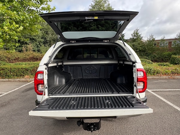 Used Toyota Hilux 2021 for sale - 75711449: Photo 12